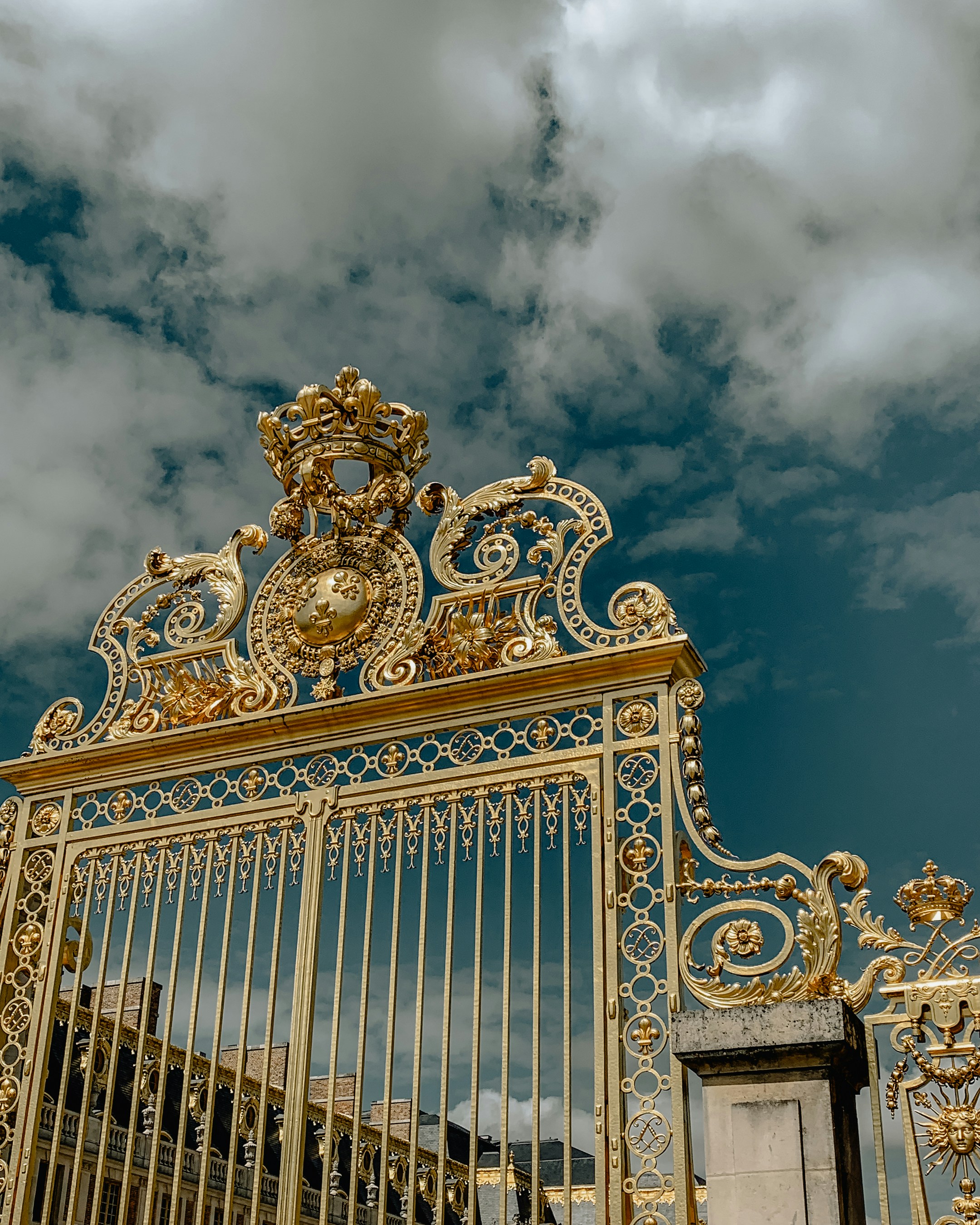 Reja de ingreso al palacio de Versalles