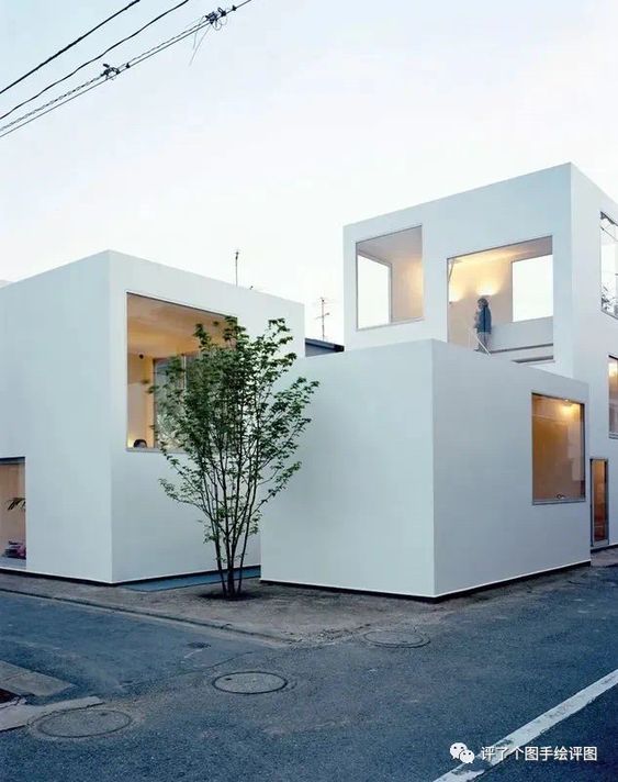 La Casa Moriyama en Ohta-ku, Tokio, es una reinterpretación de la vivienda tradicional japonesa con volúmenes independientes 